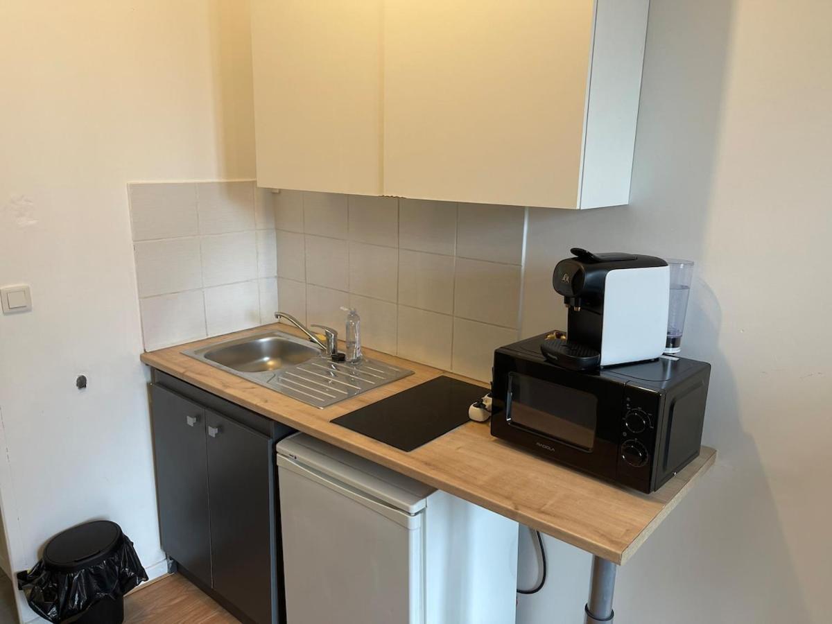 Studio Hotel Villeurbanne Centre エクステリア 写真